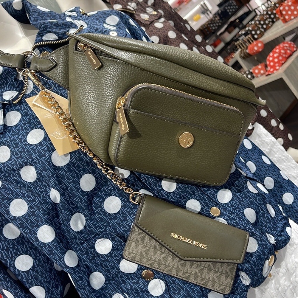 Michael Kors Maisie Large Pebbled Leather 2-in-1 Sling Pack Waist Bag Fanny Pack - Picture 9 of 16